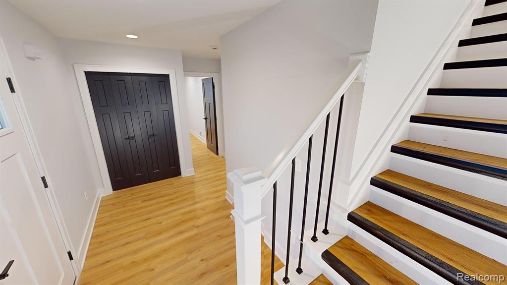 27160 South River Road Harrison Township, MI 48045 - Photo 4 of 33 Gallery Image 4