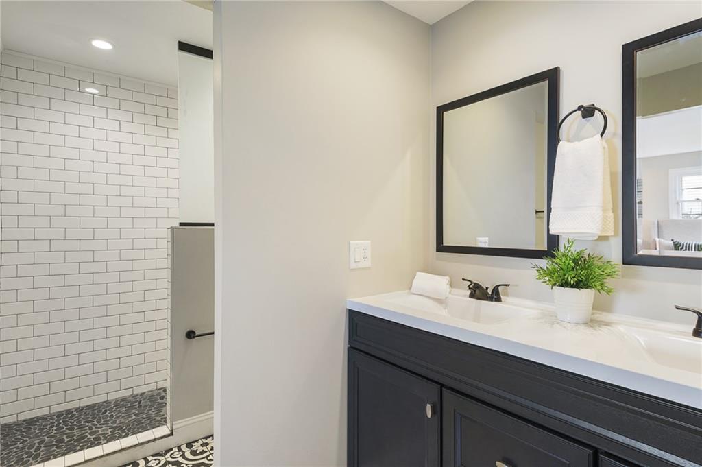 1721 Shawnee Road Indianapolis, IN 46260 - Photo 16 of 25 Gallery Image 16