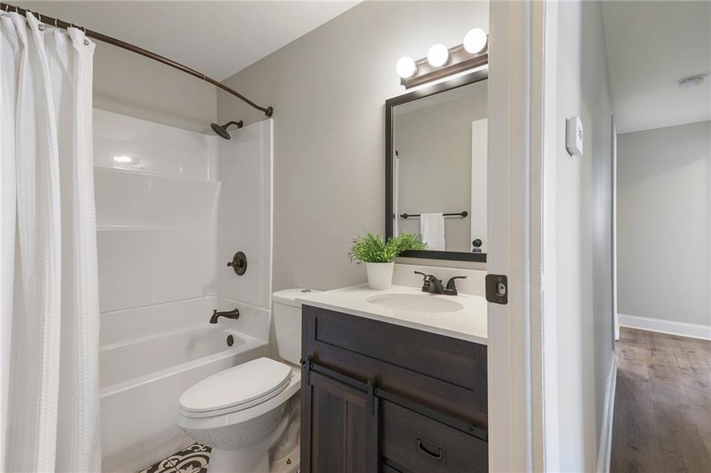 1721 Shawnee Road Indianapolis, IN 46260 - Photo 23 of 25 Gallery Image 23