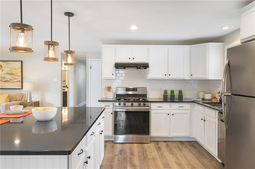 1721 Shawnee Road Indianapolis, IN 46260 - Photo 5 of 25 Gallery Image 5