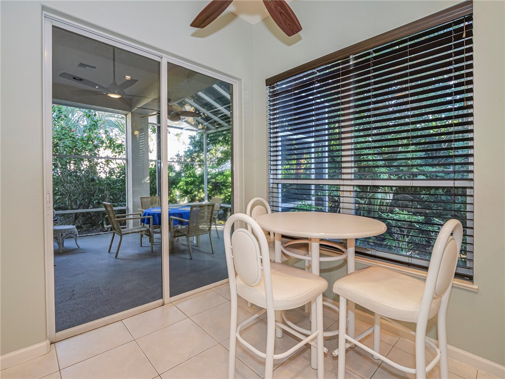 978 Island Club Square Vero Beach, FL 32963 - Photo 12 of 32