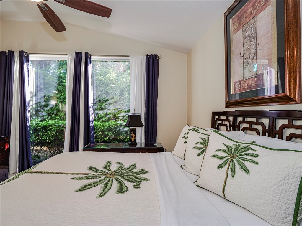 978 Island Club Square Vero Beach, FL 32963 - Photo 15 of 32