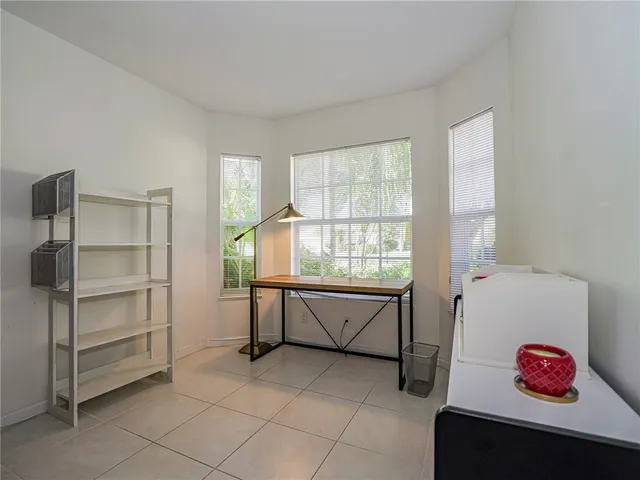 $3,000 | 978 Island Club Square, Vero Beach, FL 32963