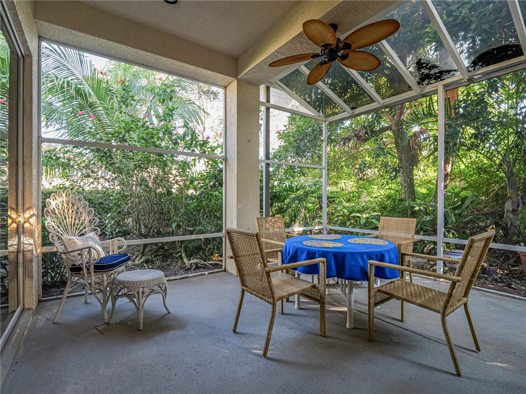 978 Island Club Square Vero Beach, FL 32963 - Photo 24 of 32