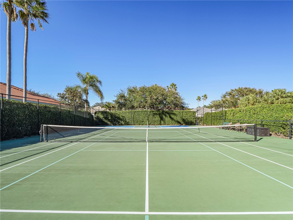 978 Island Club Square Vero Beach, FL 32963 - Photo 28 of 32