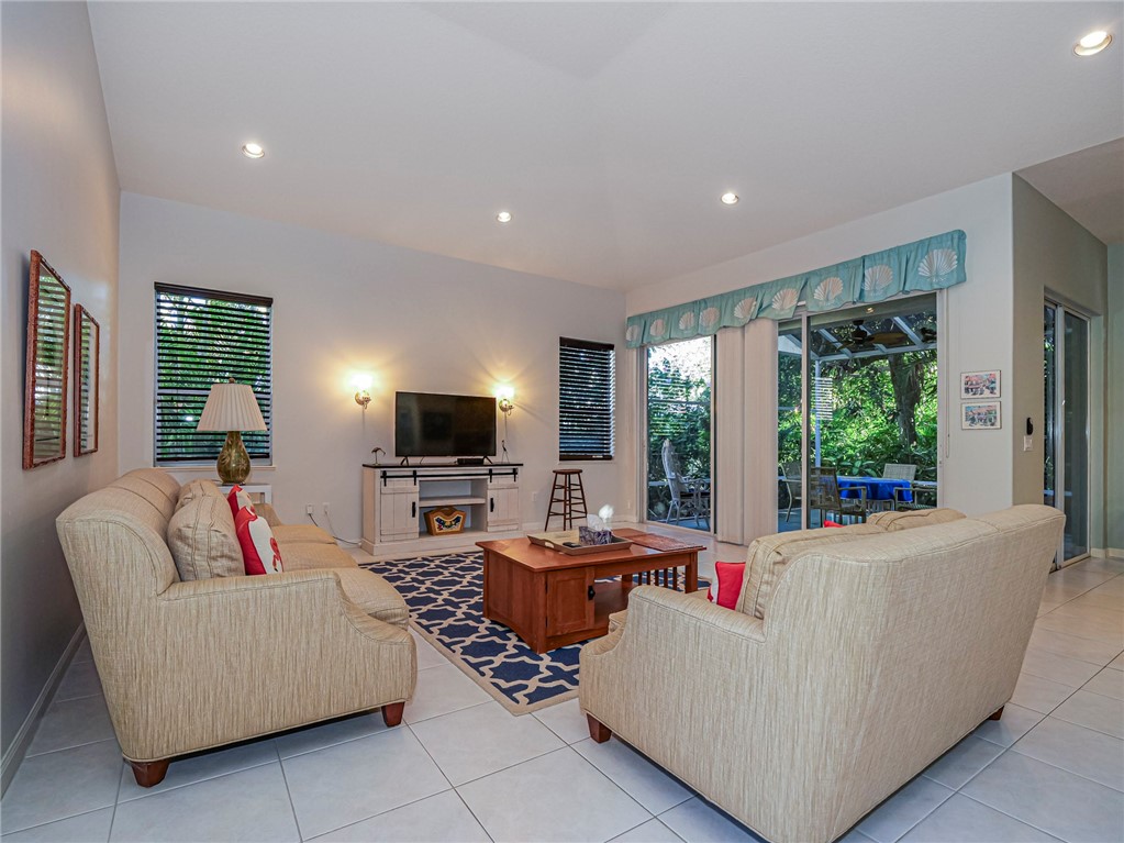 978 Island Club Square Vero Beach, FL 32963 - Photo 6 of 32