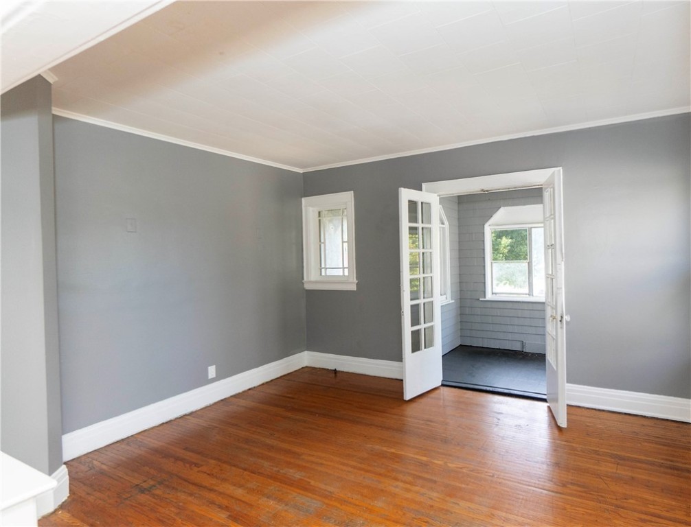 1030 Dewey Avenue Rochester, NY 14613 - Photo 11 of 21