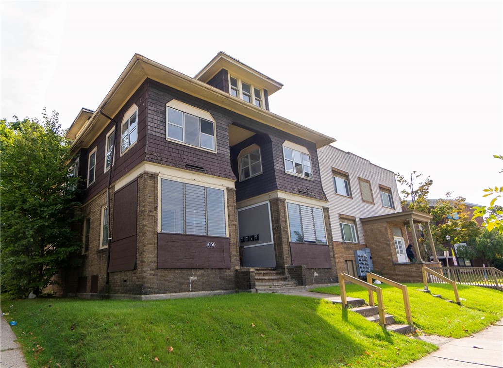 1030 Dewey Avenue Rochester, NY 14613 - Photo 2 of 21