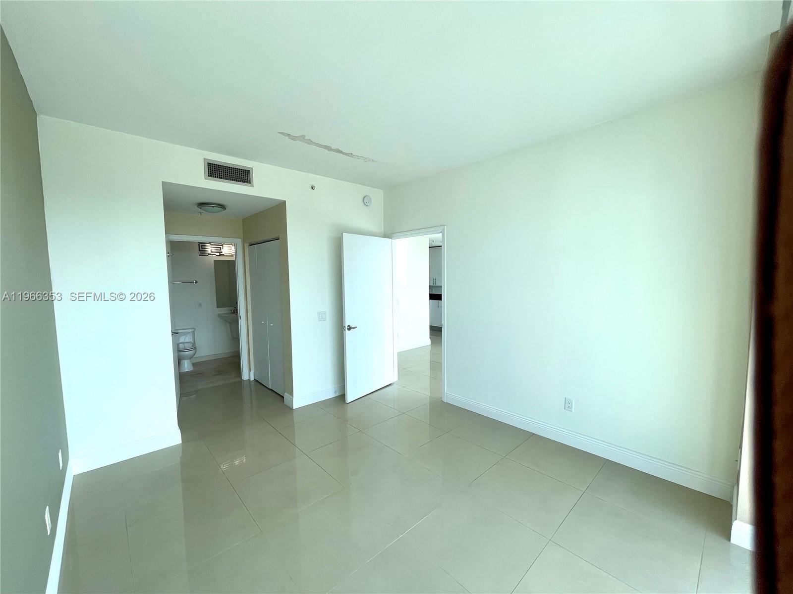 60 Southwest 13th Street, Unit 2101 Miami, FL 33130 - Photo 9 of 16