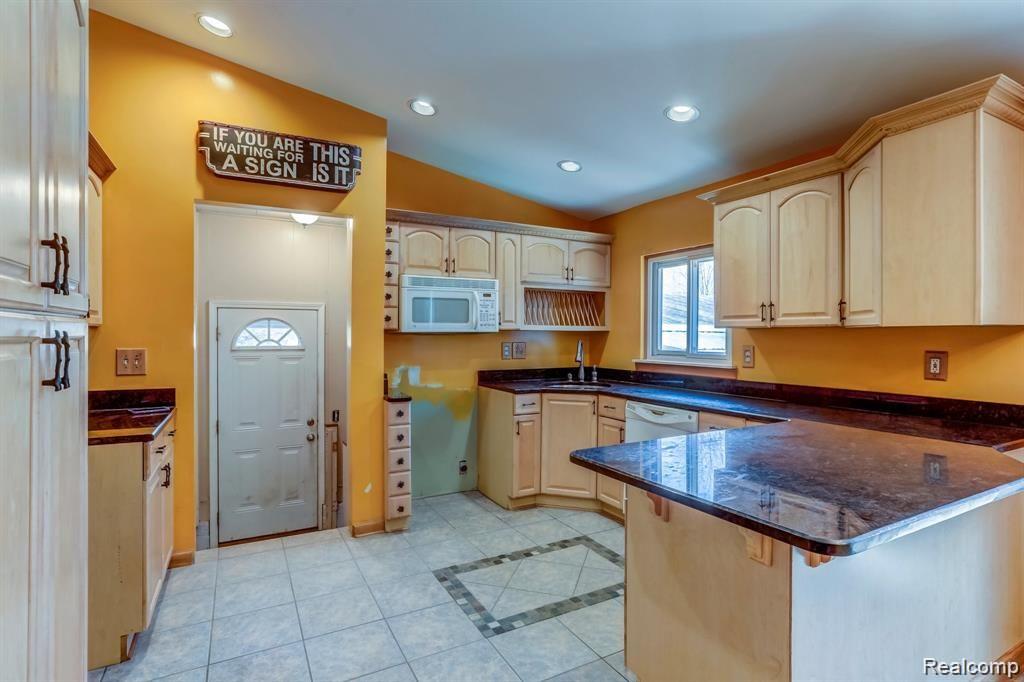 7255 Palms Road Fair Haven, MI 48023 - Photo 7 of 26 7255 Palms Rd, Ira Township, MI 48023-7.jpg-SMALL