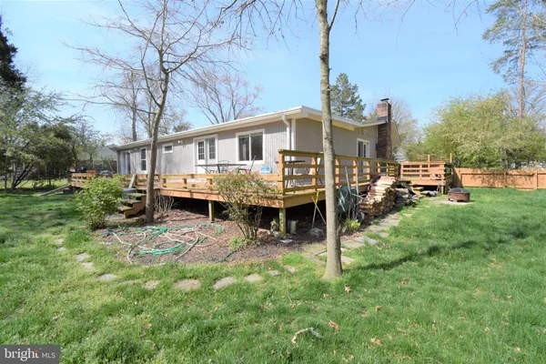 $3,299 | 8811 Badger Drive, Alexandria, VA 22309