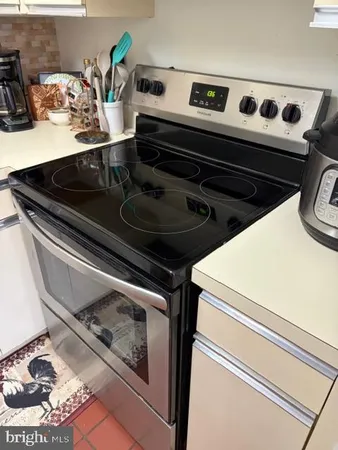 $2,600 | 1733 20th Street Northwest, Unit 302, Washington, DC 20009