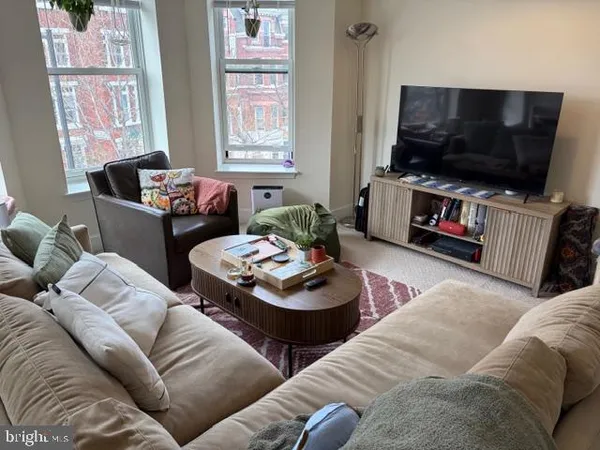 $2,600 | 1733 20th Street Northwest, Unit 302, Washington, DC 20009