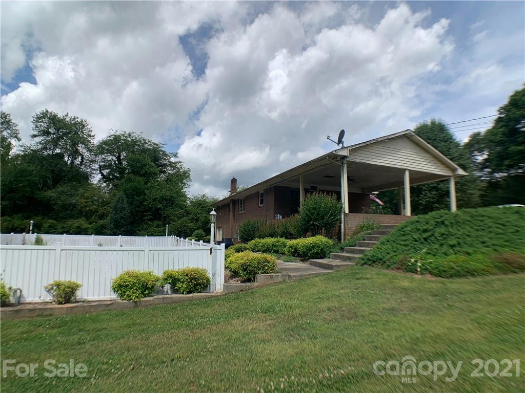 213 Bynum Road Lincolnton, NC 28092 - Photo 2 of 29 Gallery Image 2