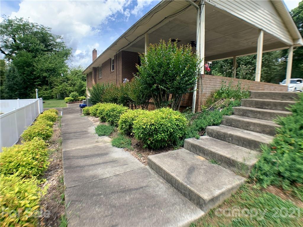 213 Bynum Road Lincolnton, NC 28092 - Photo 3 of 29 Gallery Image 3