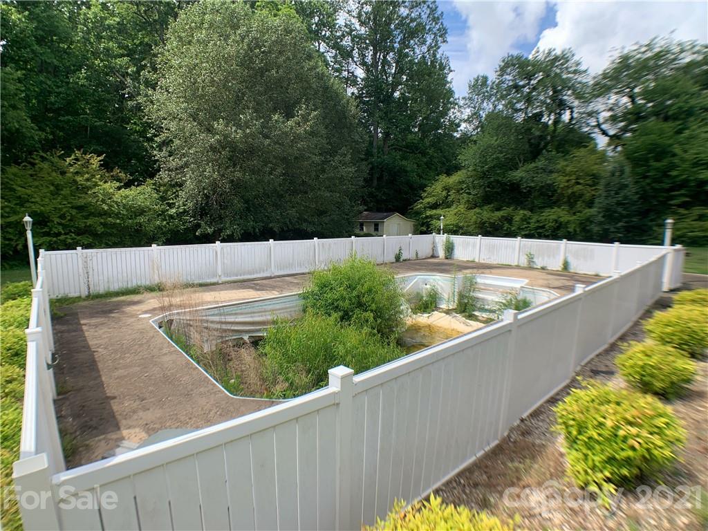 213 Bynum Road Lincolnton, NC 28092 - Photo 5 of 29 Gallery Image 5