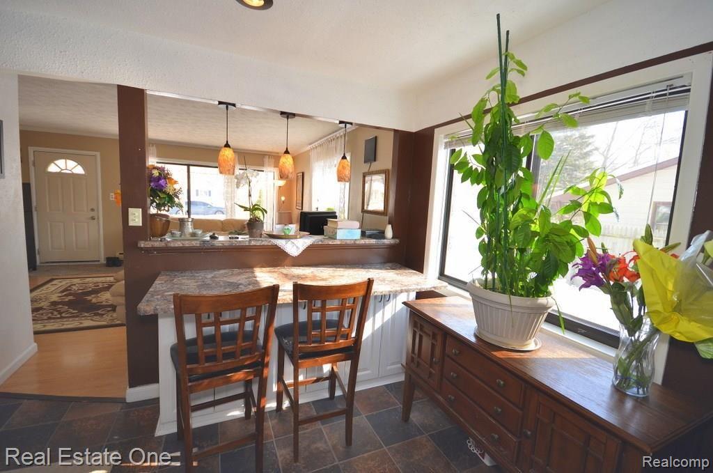 3038 Melvin Avenue Rochester, MI 48307 - Photo 5 of 25 4.JPG