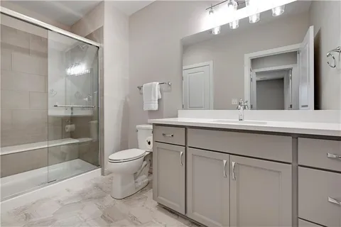 $969,000 | 3030 West 157th Court, Overland Park, KS 66224