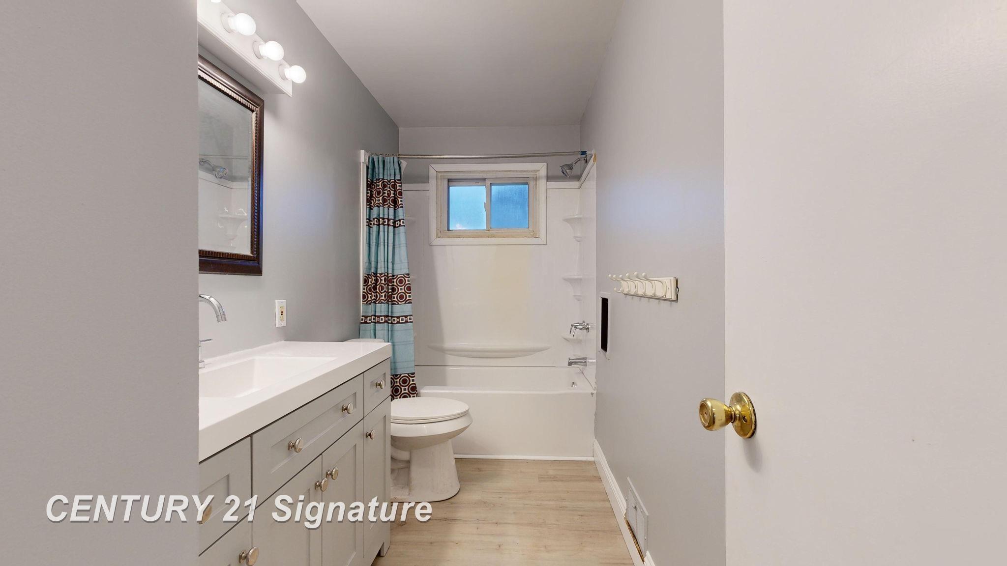 8168 North Vassar Road Mount Morris, MI 48458 - Photo 12 of 45 50161916-b08501eb-f240-411b-bc73-abaab6501243.JPG