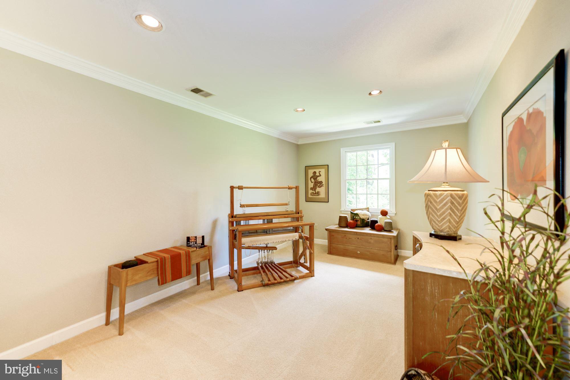 9501 Atwood Road Vienna, VA 22182 - Photo 22 of 43 Sitting Room