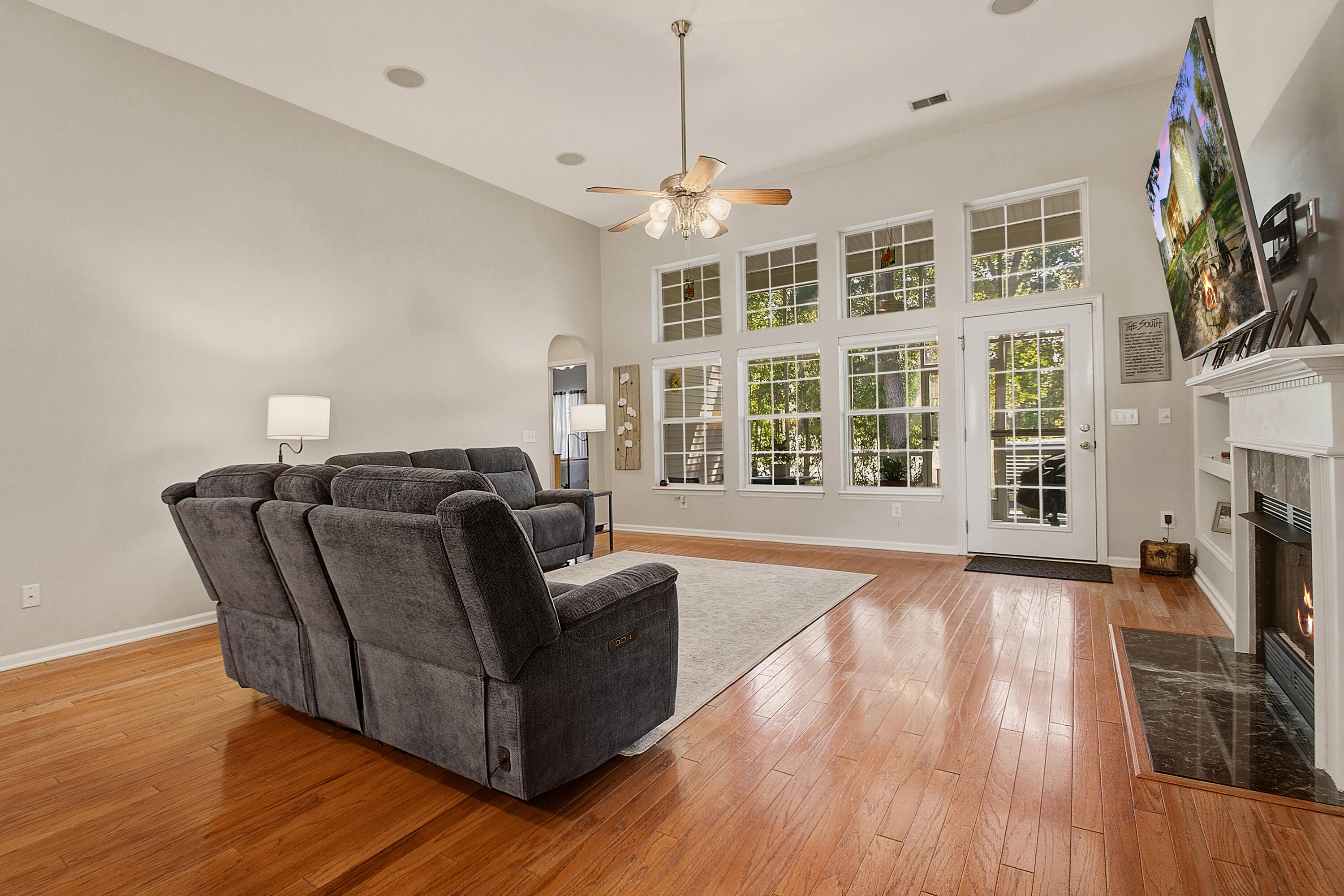 9382 Harroway Road Summerville, SC 29485 - Photo 8 of 45 9382 (10)