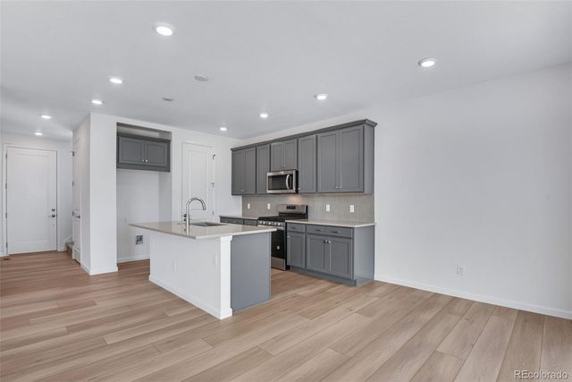 $699,400 | 6866 Oak Cyn Circle, Castle Pines, CO 80108