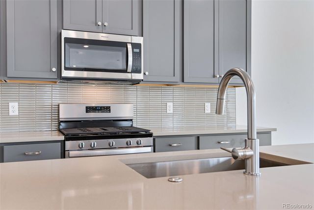 $699,400 | 6866 Oak Cyn Circle, Castle Pines, CO 80108