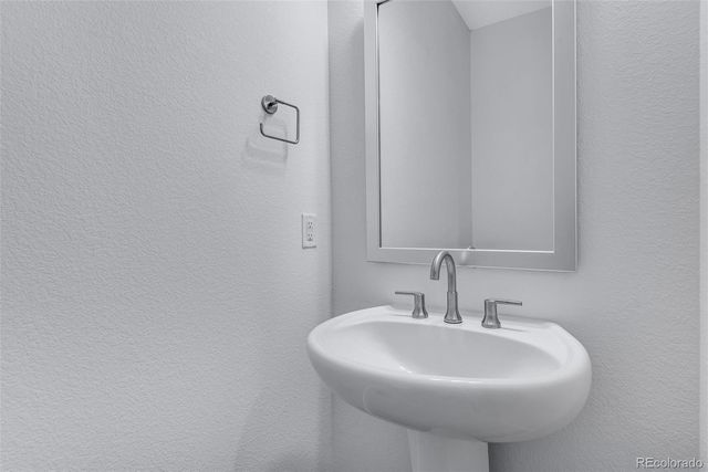 $699,400 | 6866 Oak Cyn Circle, Castle Pines, CO 80108