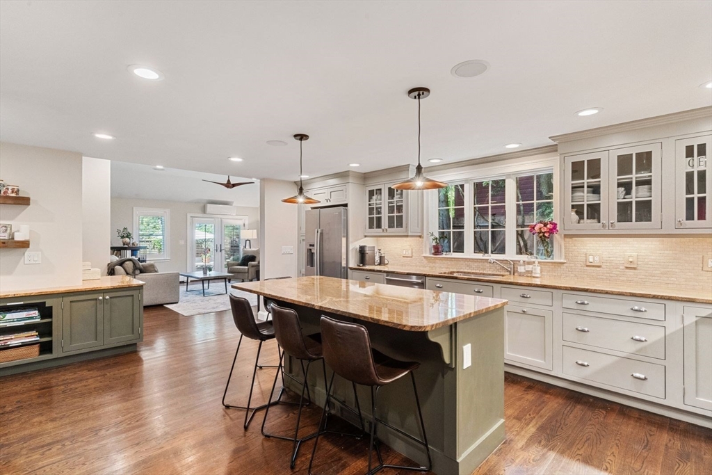 21 Hickory Road Wellesley, MA 02482 - Photo 11 of 39