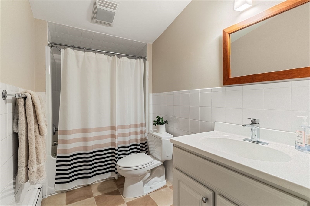 21 Hickory Road Wellesley, MA 02482 - Photo 24 of 39