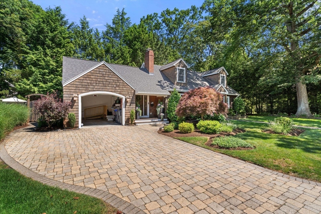 21 Hickory Road Wellesley, MA 02482 - Photo 33 of 39