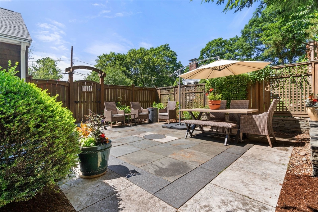 21 Hickory Road Wellesley, MA 02482 - Photo 37 of 39