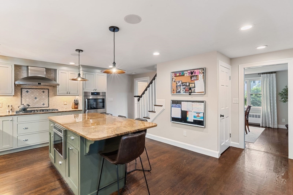 21 Hickory Road Wellesley, MA 02482 - Photo 9 of 39