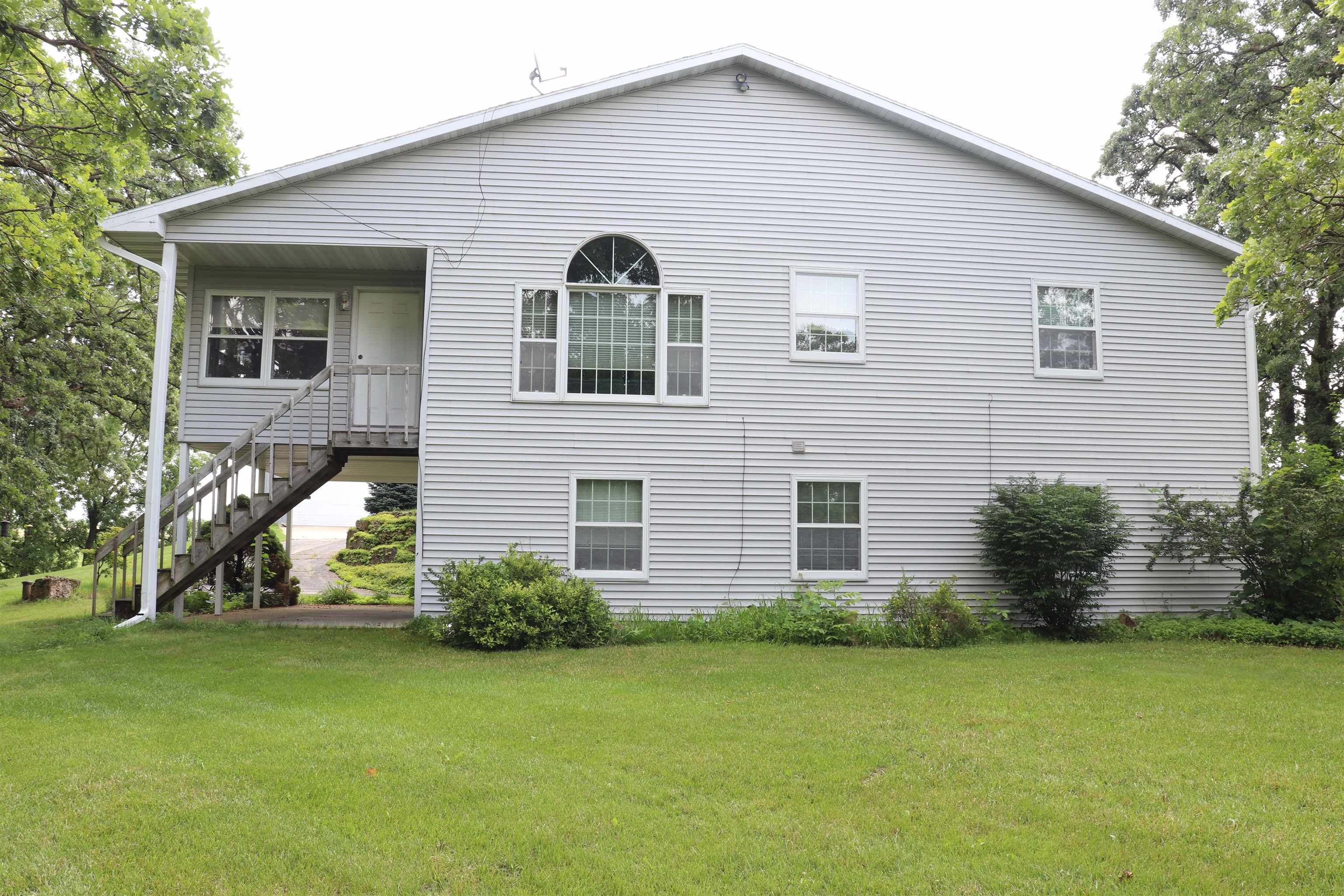 10538 West Erbe Road Blue Mounds, WI 53517 - Photo 2 of 77 Gallery Image 2