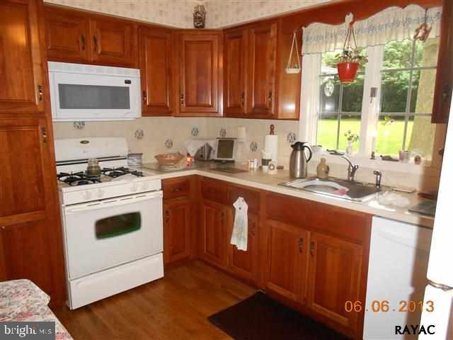 1820 Lilac Road York, PA 17408 - Photo 6 of 36 Gallery Image 6