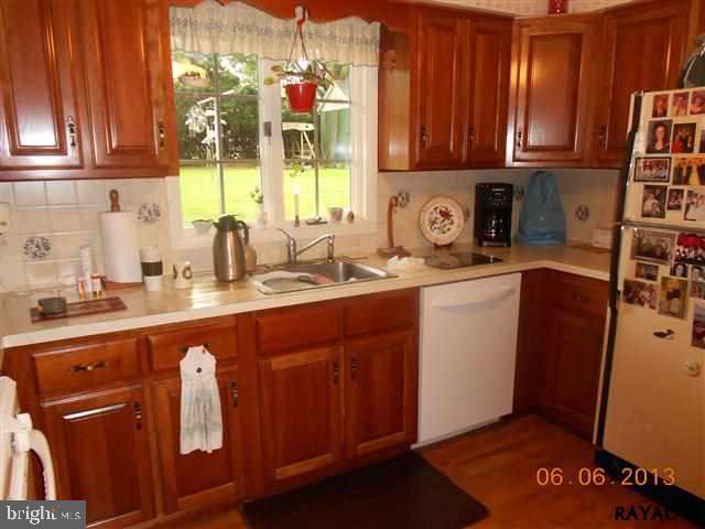 1820 Lilac Road York, PA 17408 - Photo 7 of 36 Gallery Image 7