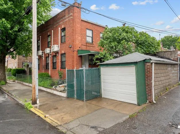 $1,199,000 | 23 Palm Court | Wingate