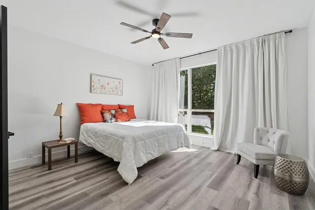 $577,500 | 808 Lake Bridge Drive, Lake Dallas, TX 75065