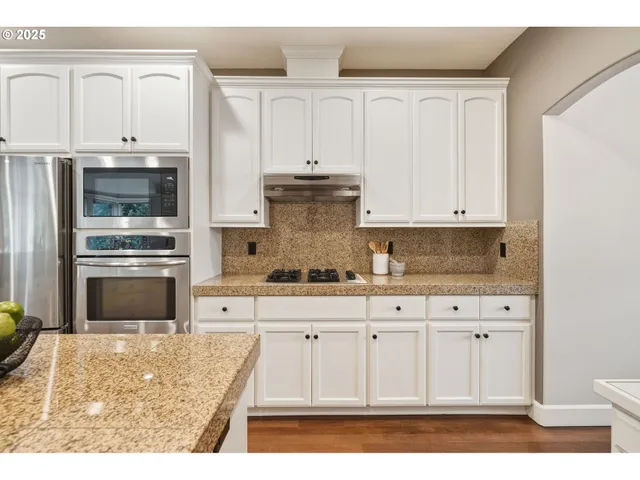 $950,000 | 514 Northwest 24th Circle, Camas, WA 98607