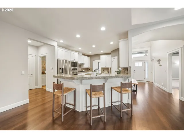 $950,000 | 514 Northwest 24th Circle, Camas, WA 98607