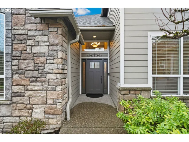 $950,000 | 514 Northwest 24th Circle, Camas, WA 98607