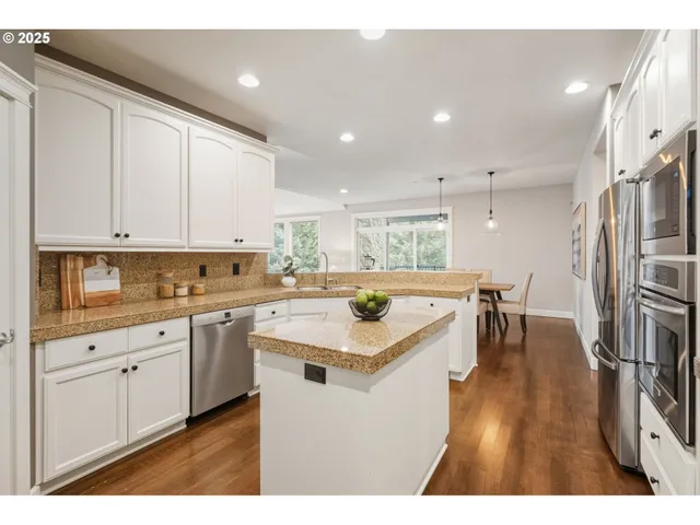 $950,000 | 514 Northwest 24th Circle, Camas, WA 98607