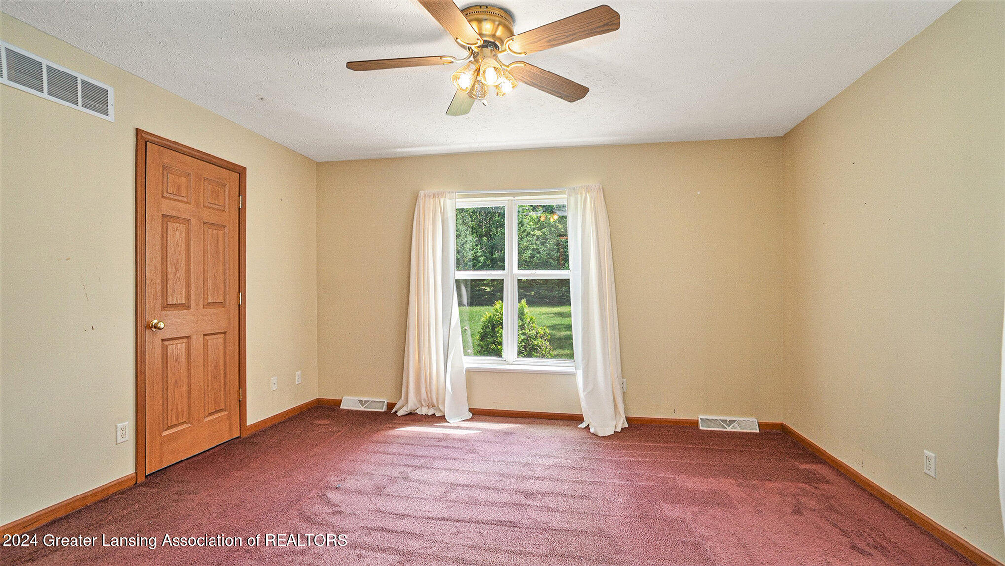 5501 East Haskell Lake Road Harrison, MI 48625 - Photo 15 of 34 014_nextdoorphotos_33