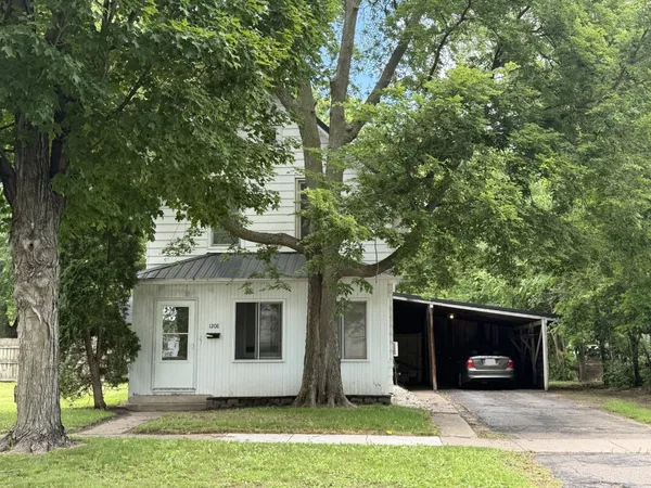 $189,900 | 1208 7th Street East, Menomonie, WI 54751