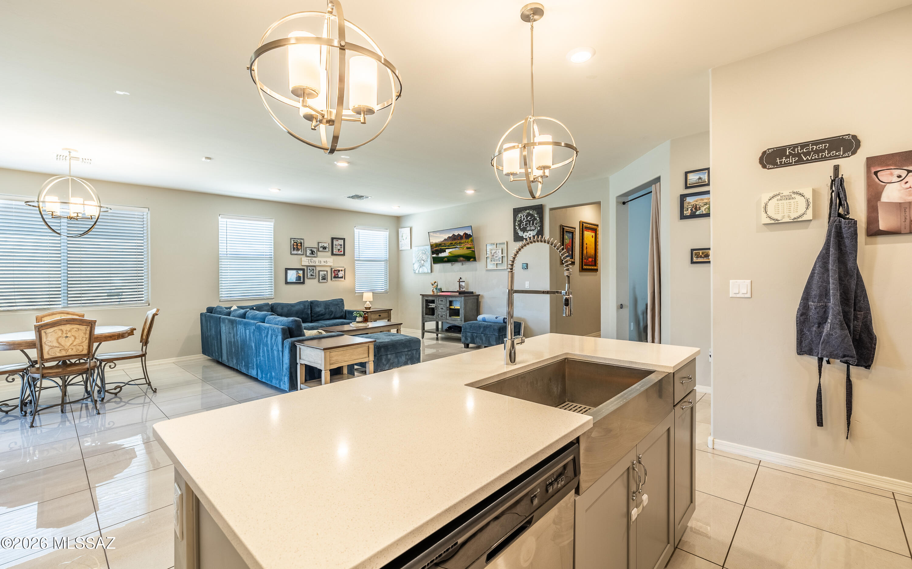 8635 North Rome Court Tucson, AZ 85742 - Photo 6 of 27 Kitchen to Great Room