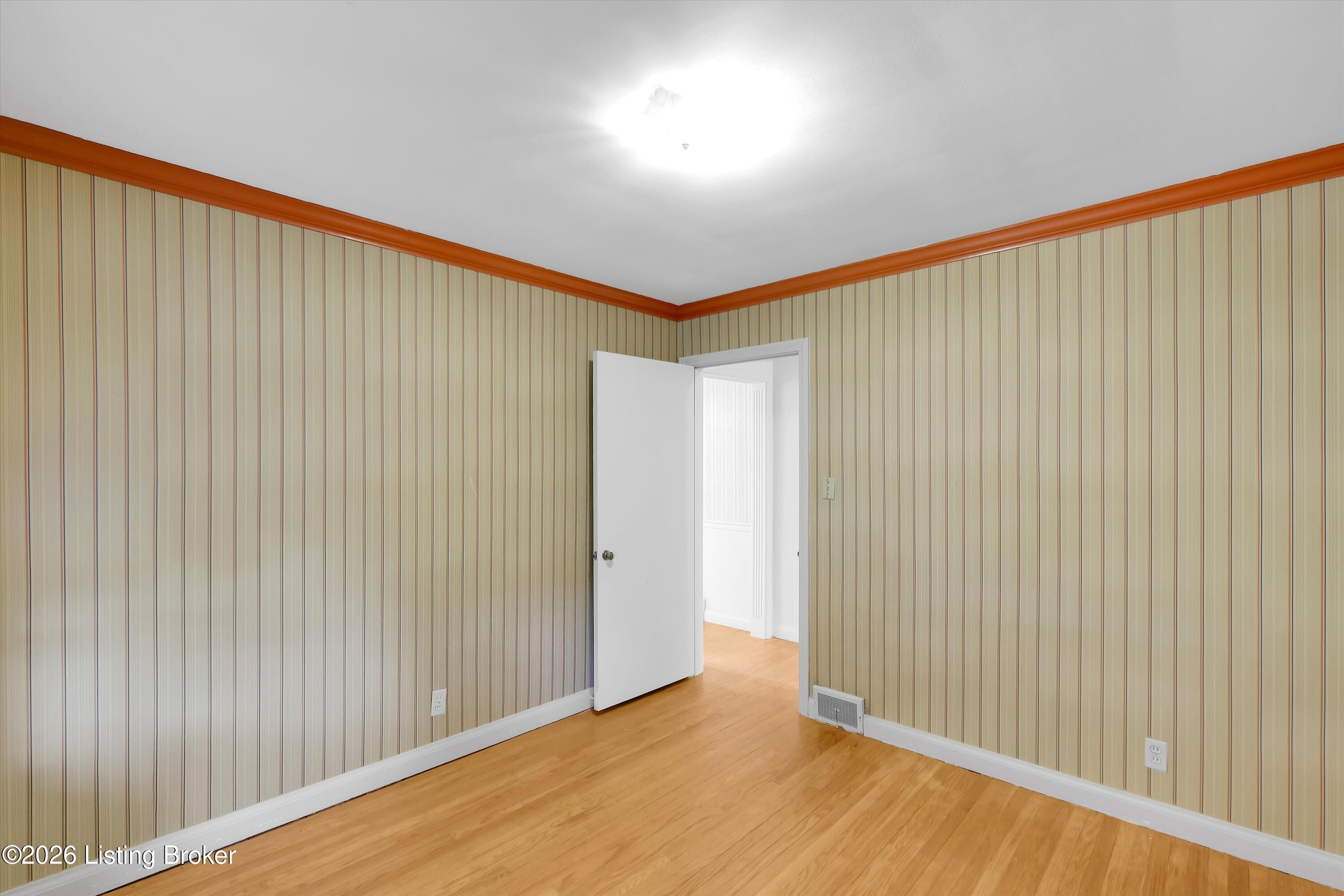 204 Biltmore Road Louisville, KY 40207 - Photo 19 of 40 19-204 Biltmore Rd