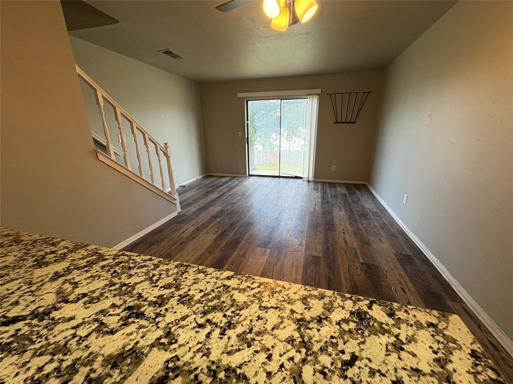 808 West Collins Street Denton, TX 76201 - Photo 4 of 11