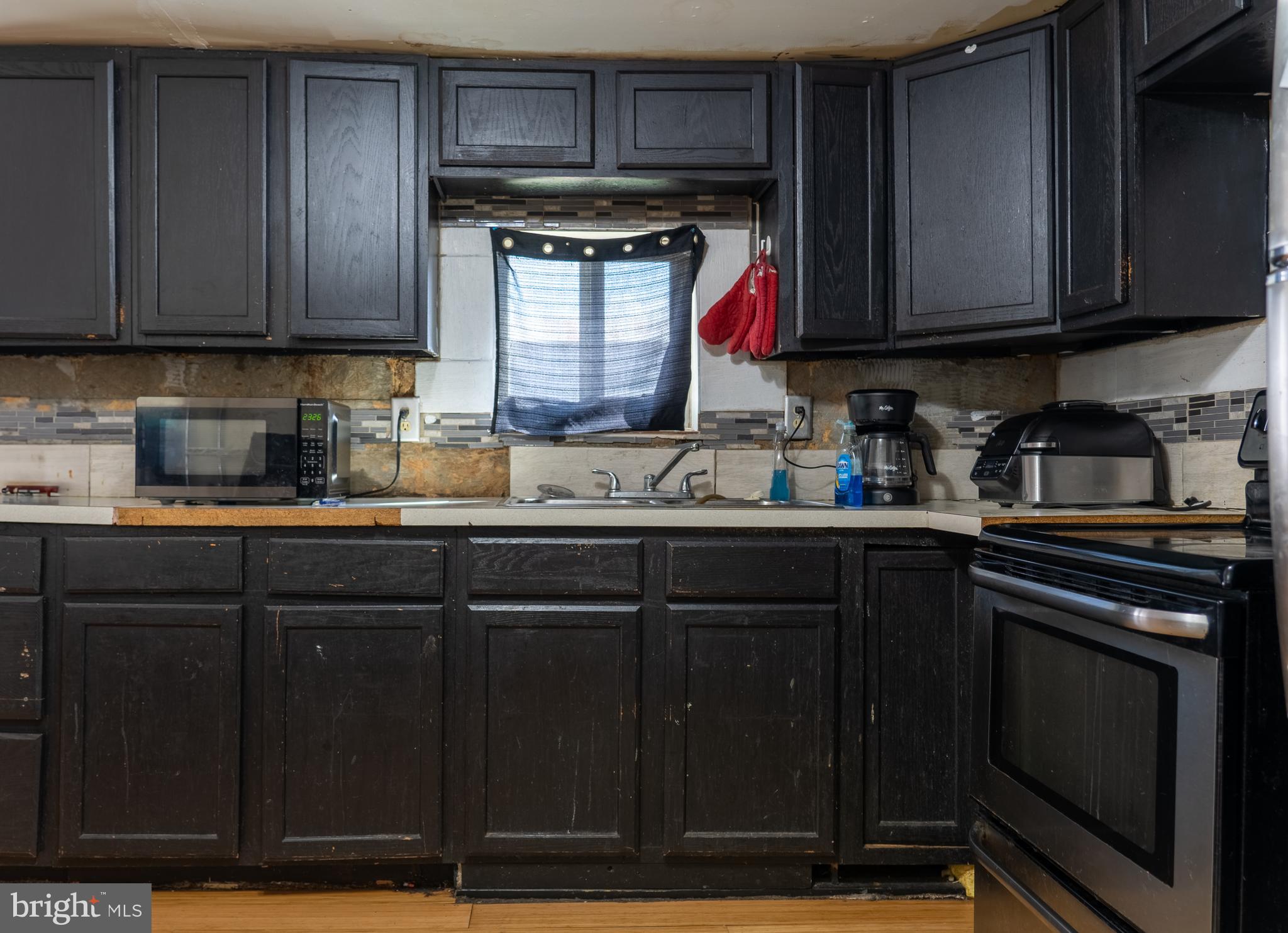 6 Woods End Road Dover, DE 19901 - Photo 4 of 16 Kitchen
