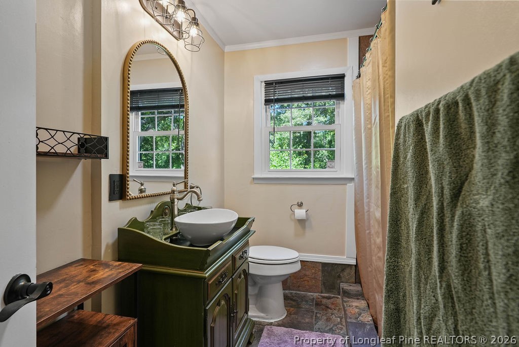646 Pleasant Loop Fayetteville, NC 28311 - Photo 32 of 36 primary bath