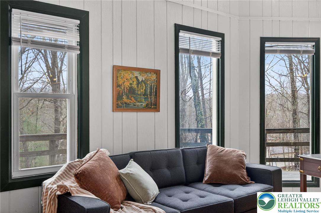 149 Regent Street Bushkill, PA 18324 - Photo 8 of 32 a living room with furniture and a window